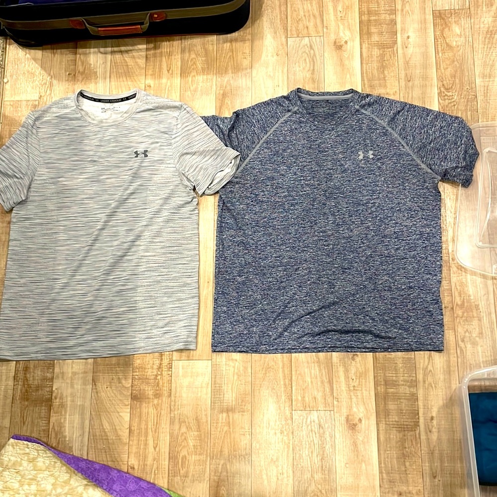Under Armour Large workout shirts